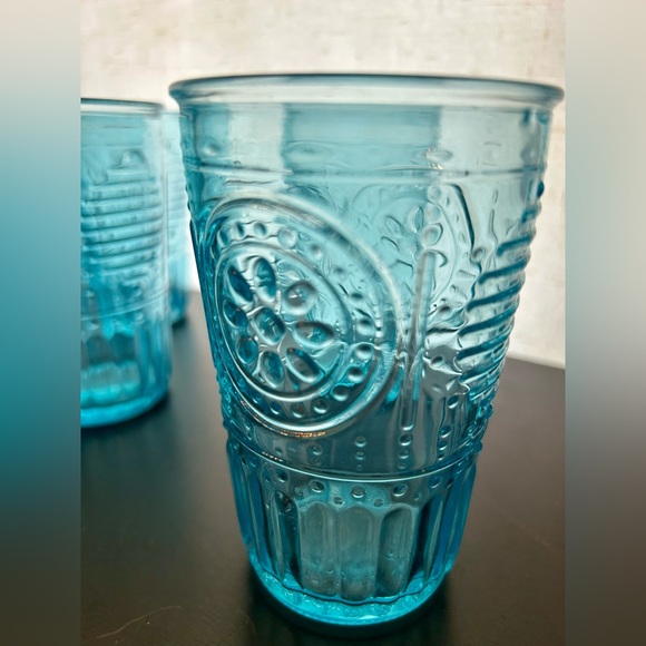 Set of 6 Bormioli Rocco Aqua Blue glasses. 4.75”H x 3.15”W Made in Italy - Picture 4 of 14